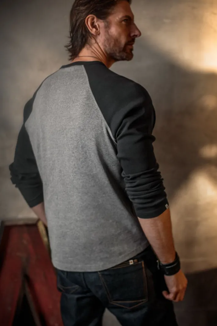 &SONS Tops-Infield Raglan Henley Shirt Grey/Charcoal